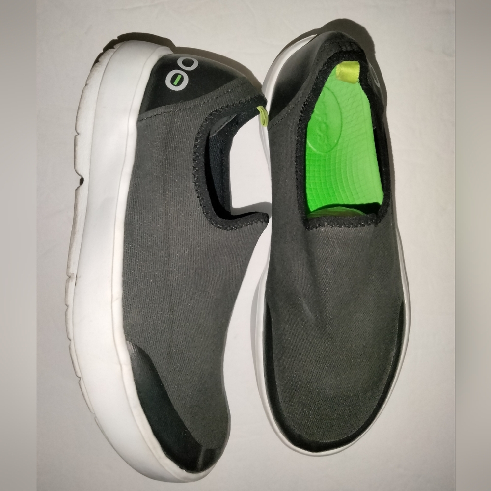 Oofos (Size 9) Black & Neon Green Accent Interior Comfort Slip-On Oomg Sneakers